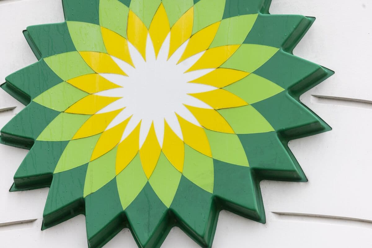 英国石油公司预计第二季度石油交易业绩略升并计提10亿美元减值