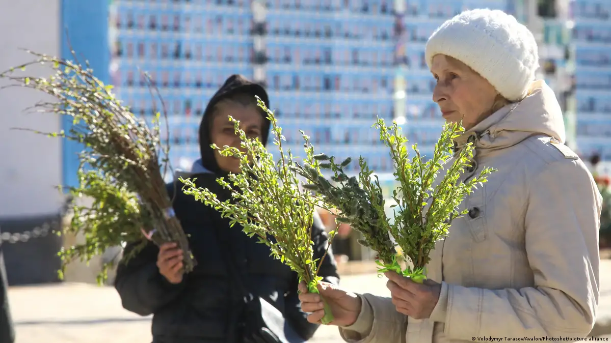 Putin Declares 32-Hour Ceasefire in Ukraine for Orthodox Easter Weekend