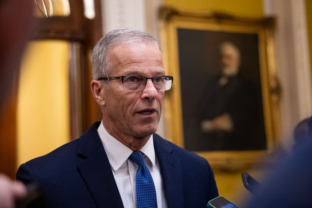 GOP Senators Urge Trump to Find Iran Exit Plan as Energy Prices Rise