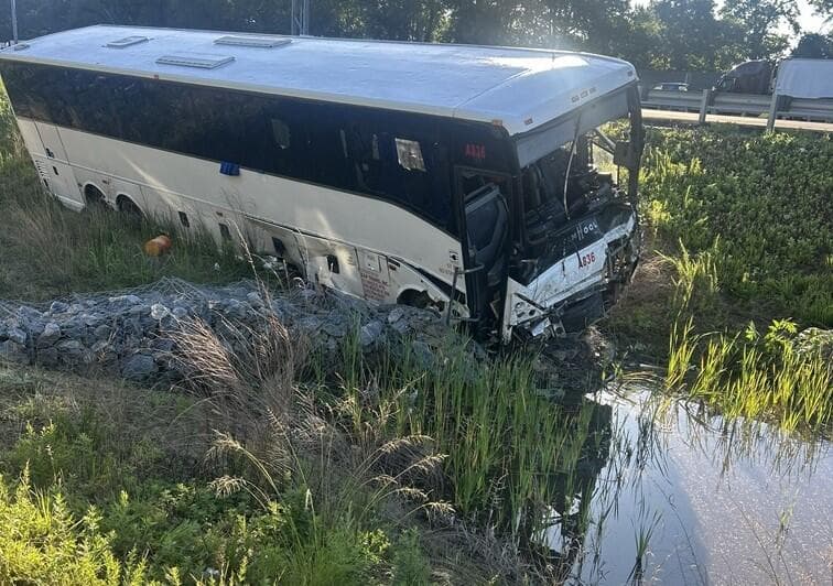 Bus Driver Charged With Involuntary Manslaughter After Deadly Virginia Crash Kills Five
