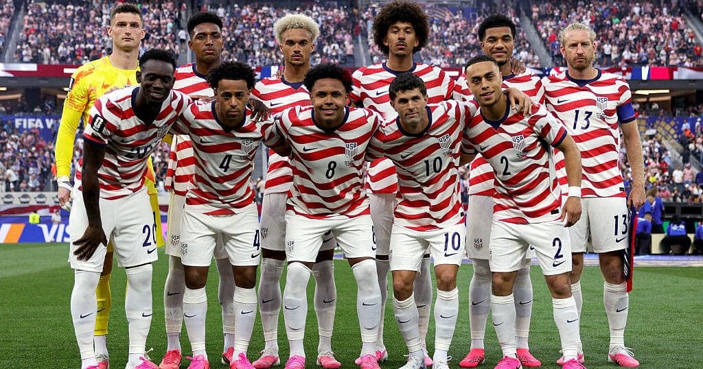 US Men's National Soccer Team Defeats Paraguay 4-1 in World Cup Opener