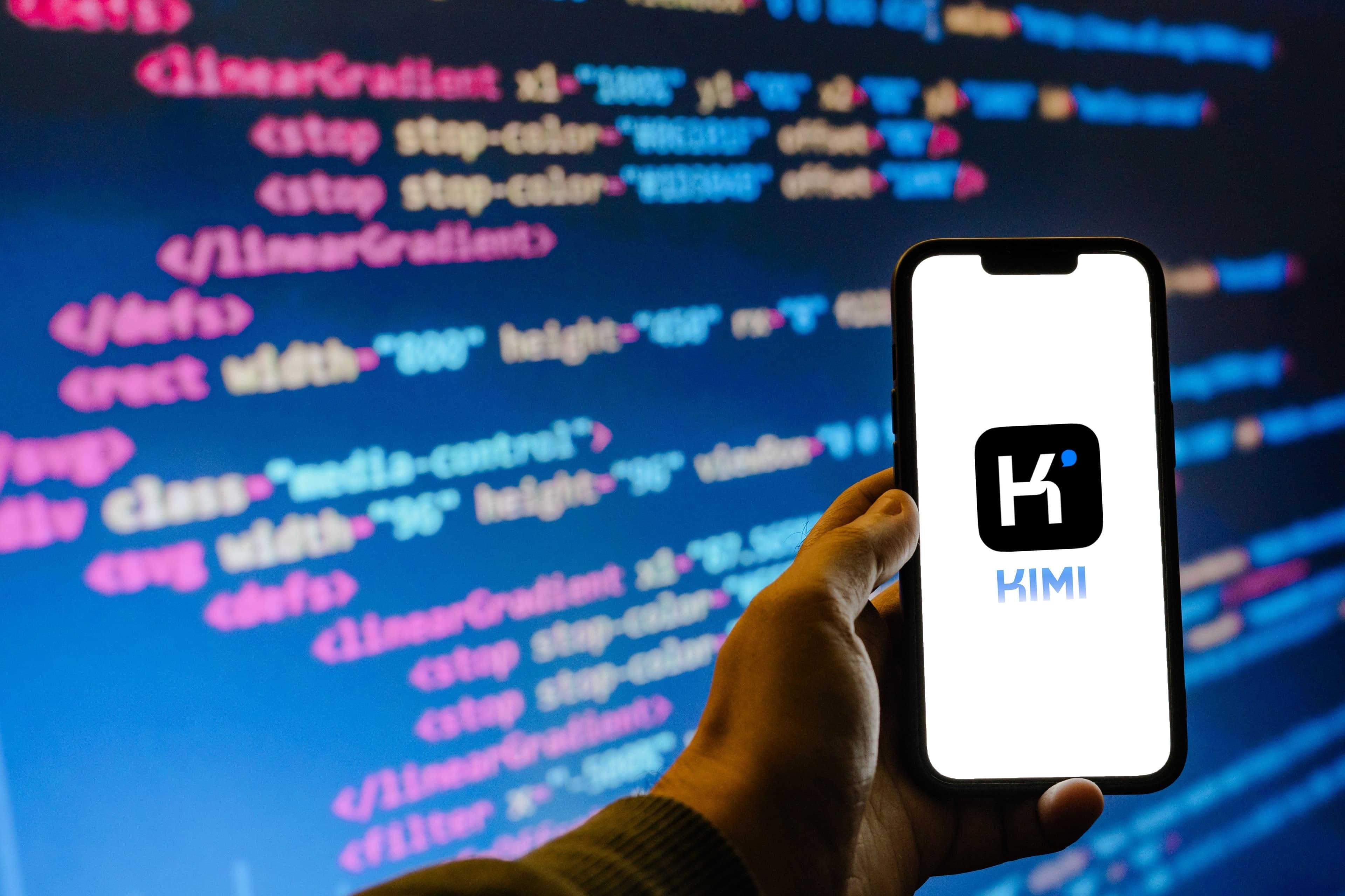 月之暗面发布全球最大开源AI模型Kimi K3挑战美国对手