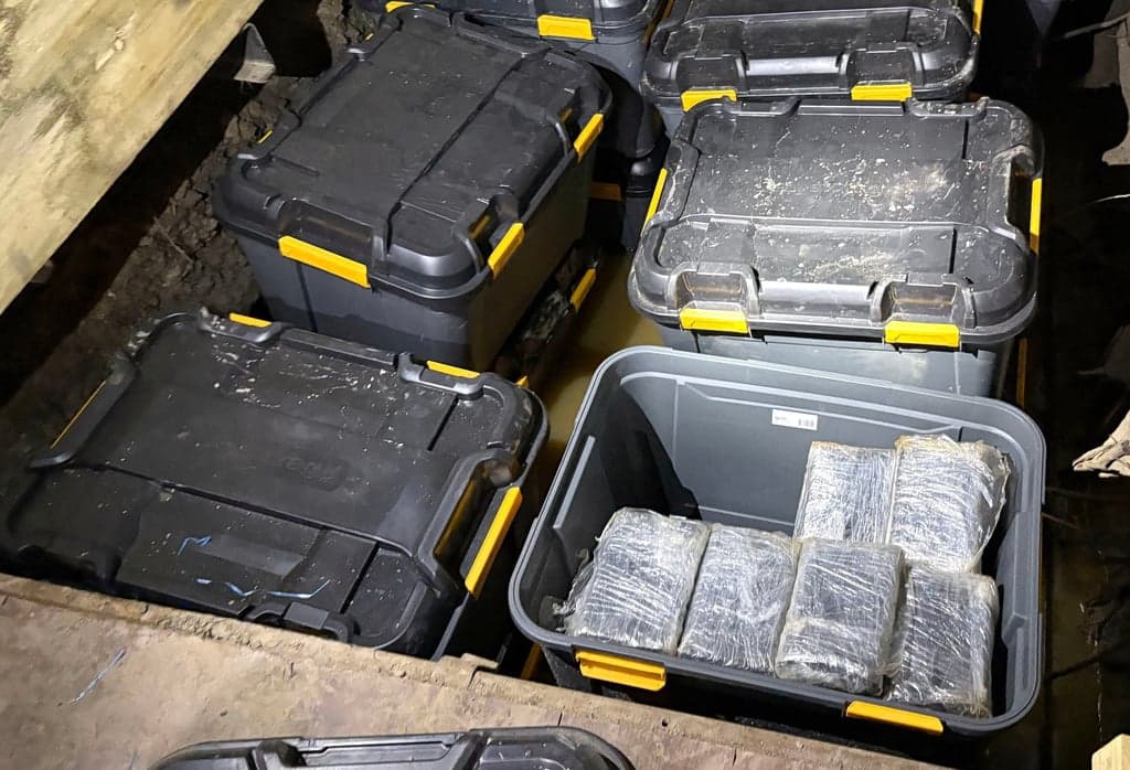 Australian Police Seize Record 2.7 Tons of Cocaine