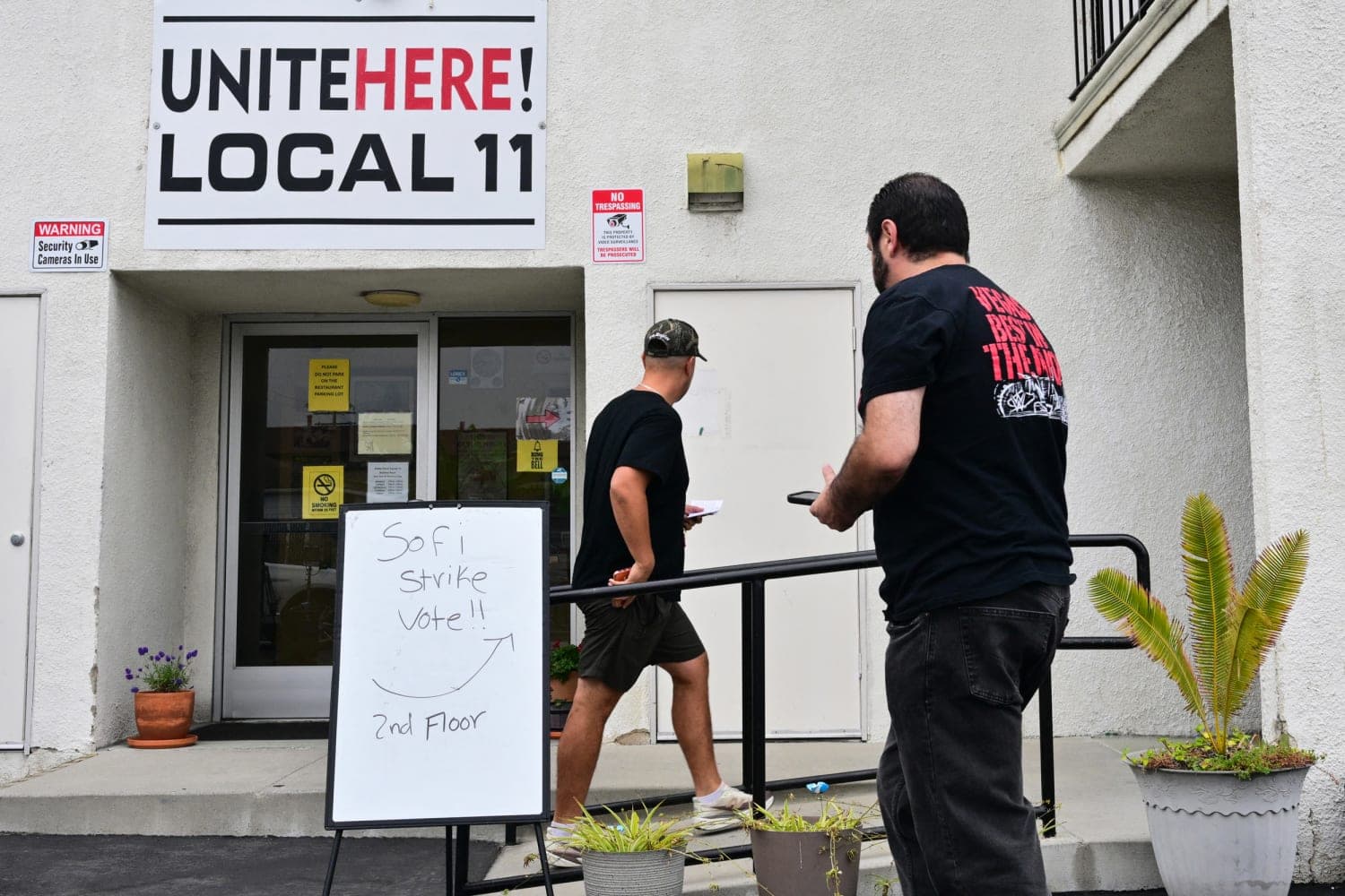 SoFi Stadium Workers Reach Tentative Deal, Averting World Cup Strike